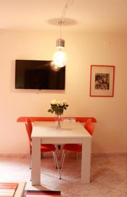 Bacanal Apartment - image 6